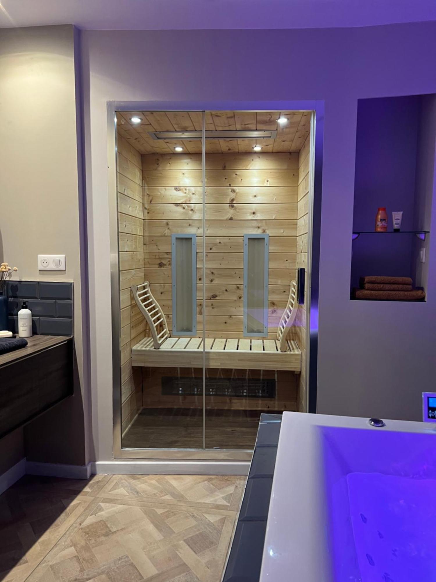 Appartement Avec Jacuzzi Sauna & Home Cinema - Nid D'Angers Exterior photo